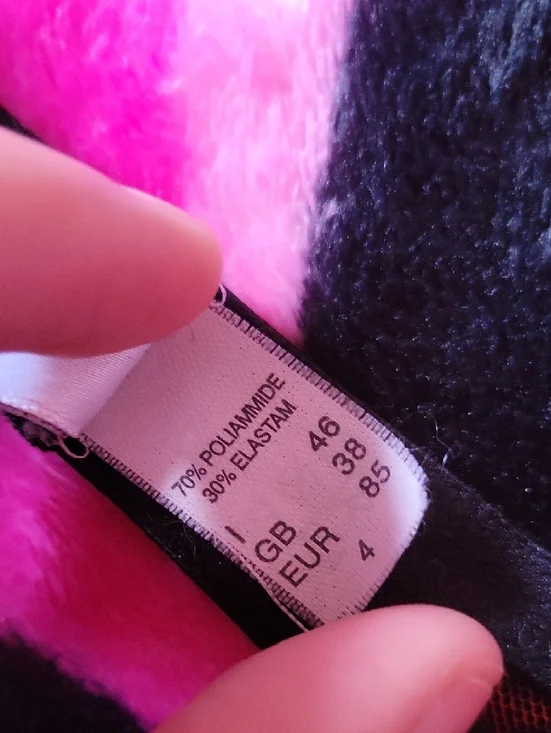 Red Black Patterned Underwire Rhinestone Bra - Picture 4 of 5